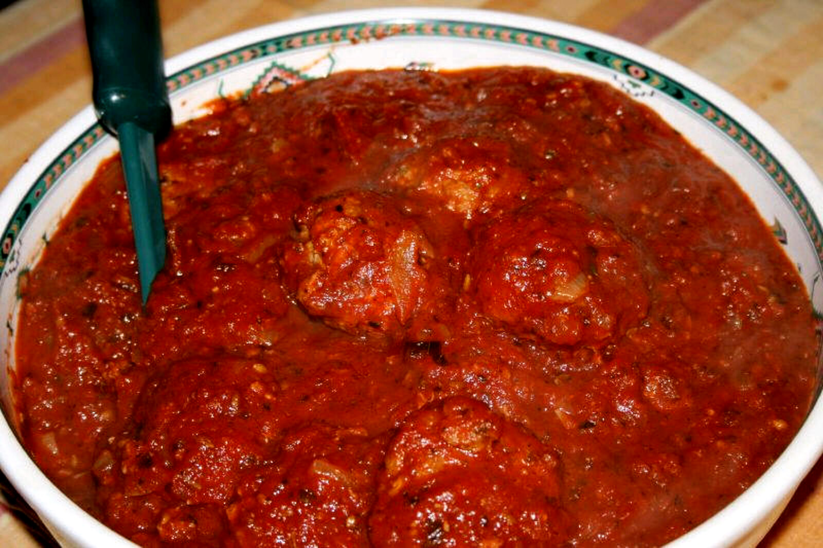 Polpette con Contorno di Insalata